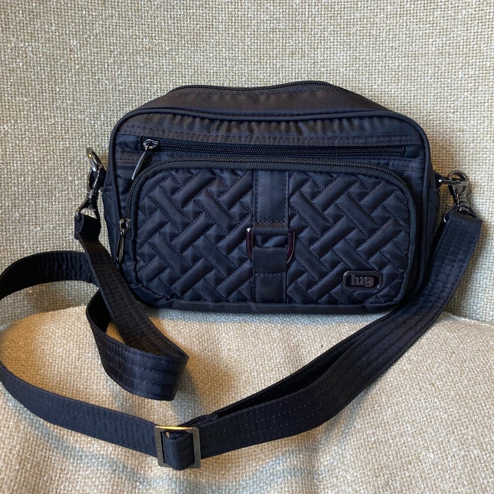Lug Carousel in Black
